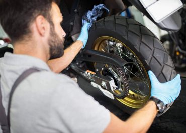 How To Check If Your Tyres Needs To Be Replaced?